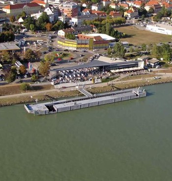 Krems, Donaustation 24