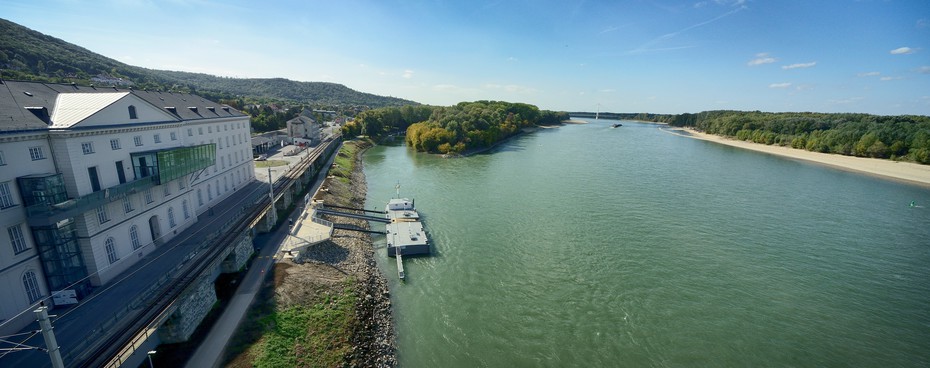 Hainburg, Donaustation 30
