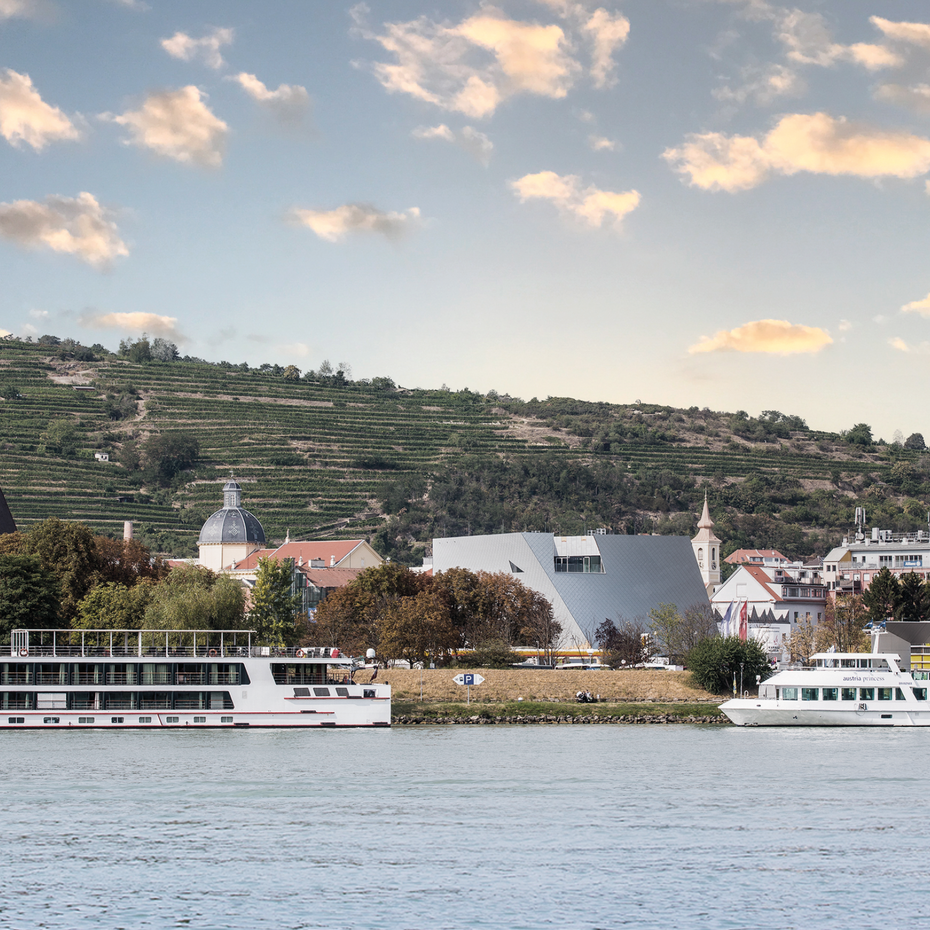 Krems, Donaustation 23