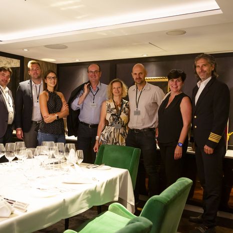 Schiff MS Riverside Mozart legt in Tulln an 